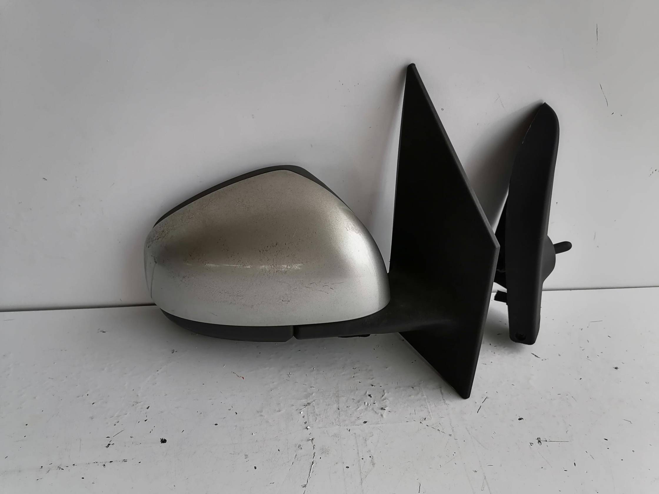 Retrovisore est. dx.